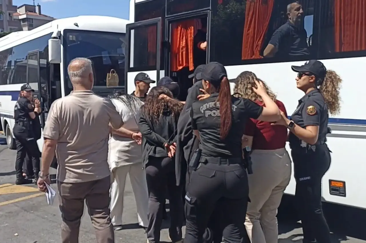 "Şapkalılar" suç örgütüne yönelik 5 ilde operasyon: Gözaltına alınan 4'ü avukat 24 şüpheli