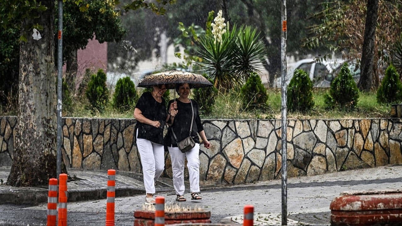 Kuvvetli rüzgar bekleniyor: Meteoroloji'den bir çok il için sağanak uyarısı