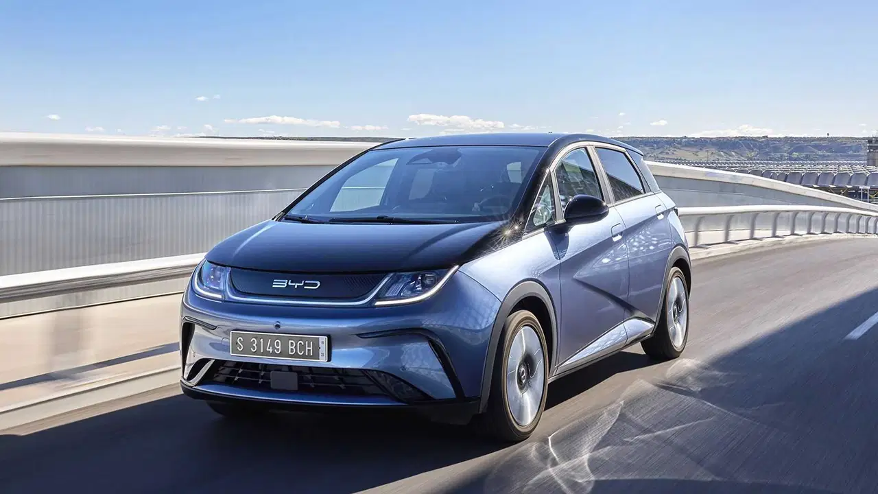 Avrupa'da pazarın yeni hâkimi elektrikli araçlar: Tesla ve Çinli markalardan rekor büyüme