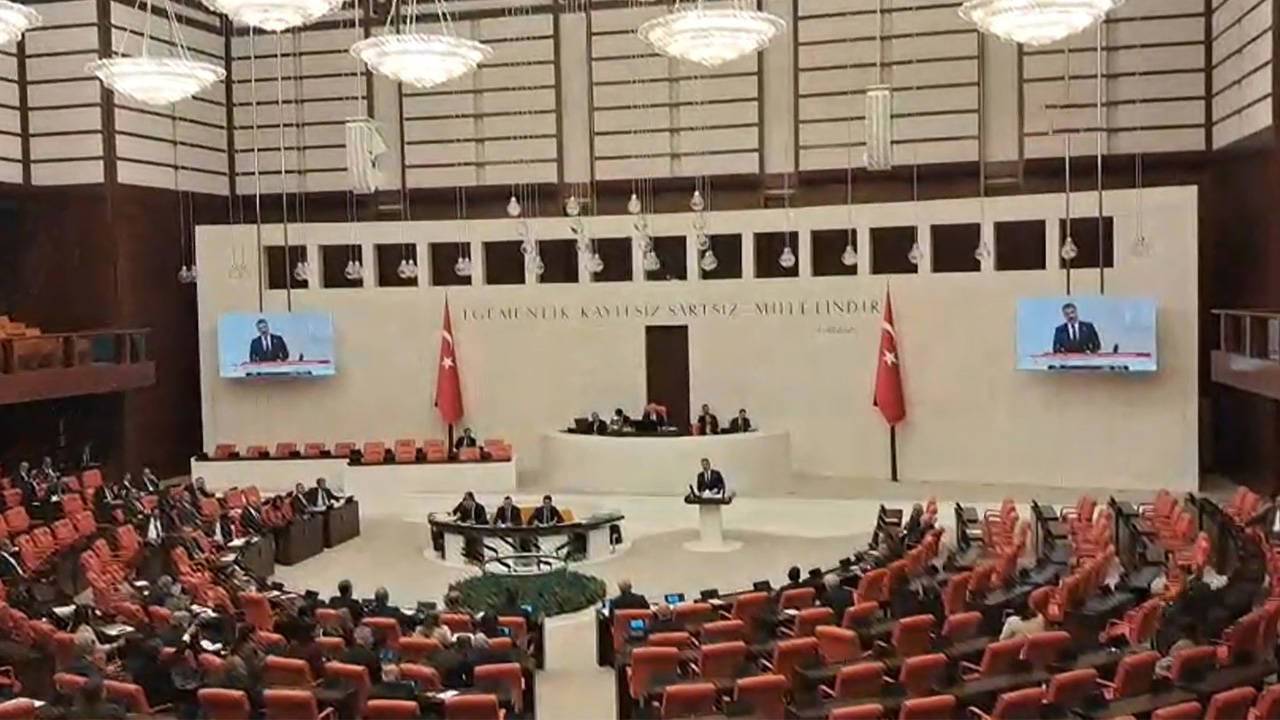 Muhalefetin emekliler, beyin göçü, uyuşturucuyla mücadele önerileri AKP ve MHP oylarıyla reddedildi