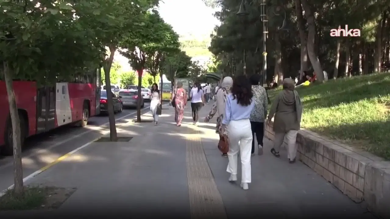 Mardin'de yurttaşın gündemi geçim sıkıntısı: 'Geçinebilmek için akşam çöp topluyorum'