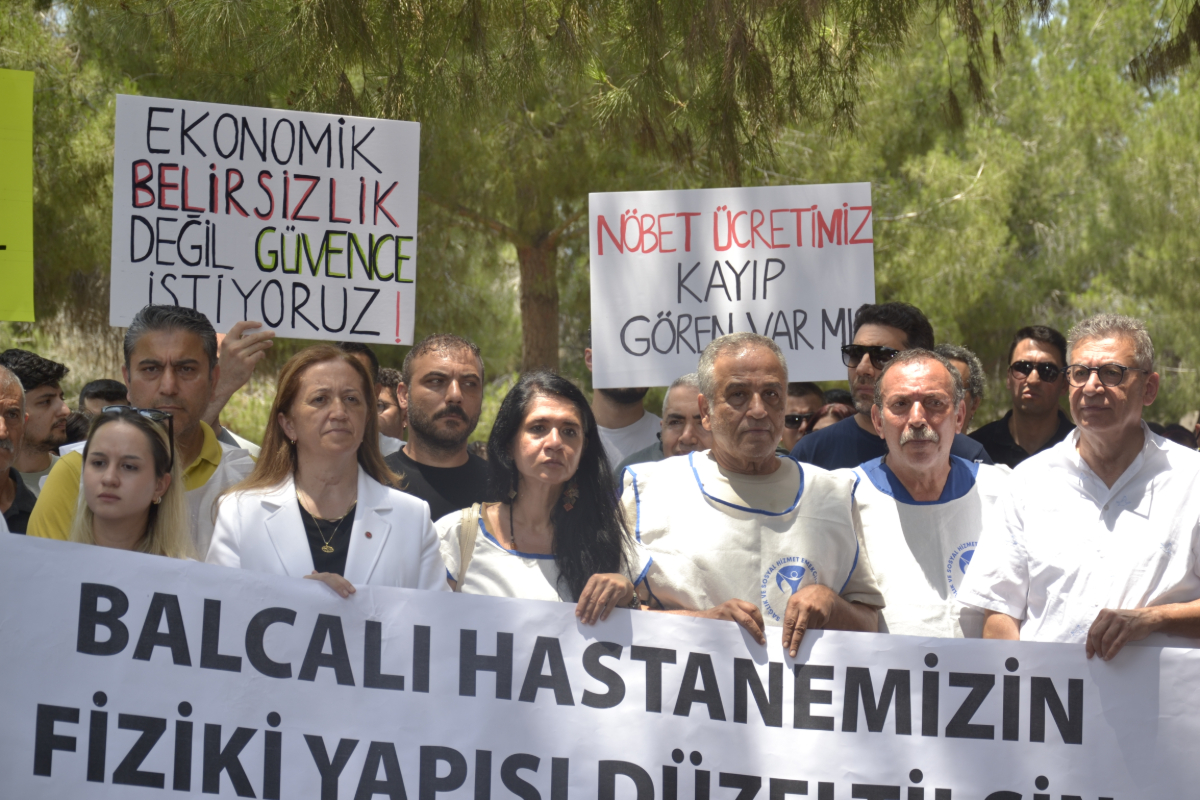 Adana’da asistan hekimler geç ödenen ücretleri için üç günlük iş bırakma eylemi başlattı