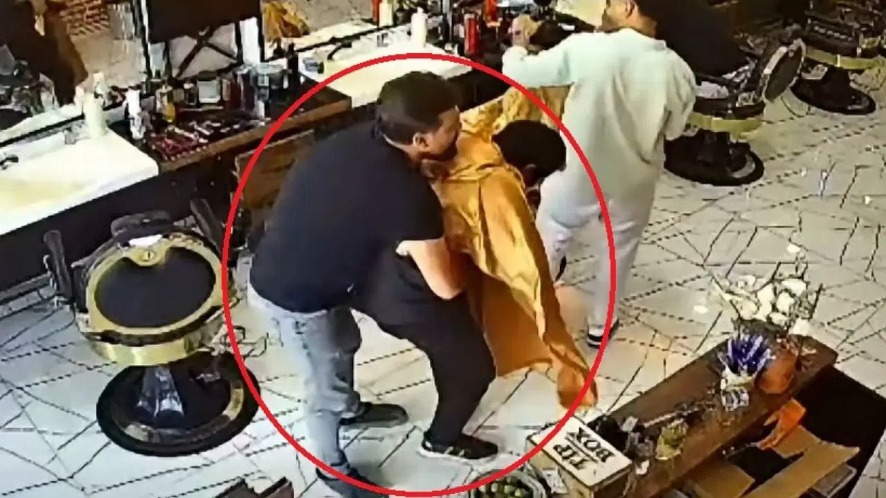 Nefes borusuna erik kaçan müşterisini Heimlich manevrasıyla kurtardı