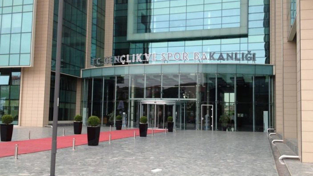 Resmi Gazete'de yayımlandı: Gençlik ve Spor Bakanlığı 1200 antrenör alacak
