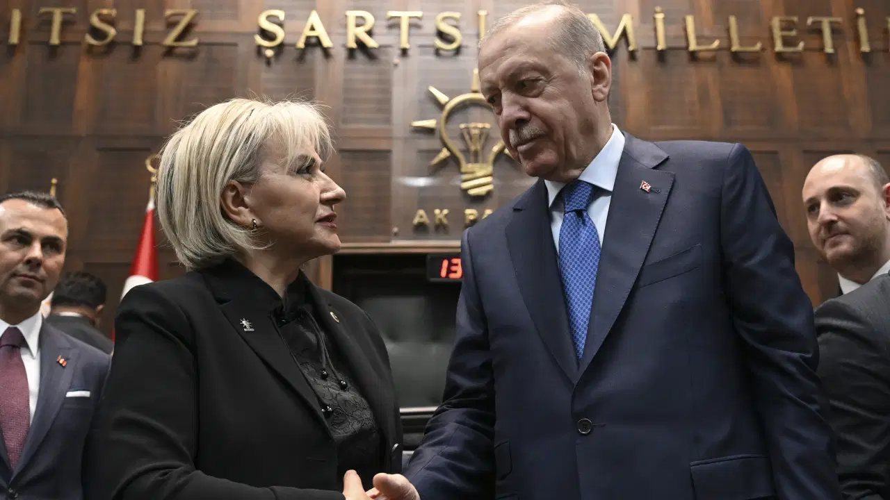 'Transferler' sürüyor: Meclis'teki sandalye dağılımında son durum ne?