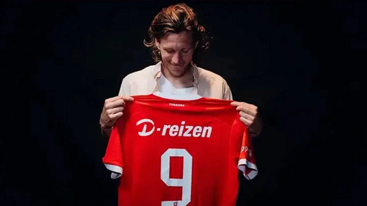 Eski Beşiktaşlı Wout Weghorst, Twente’ye transfer oldu