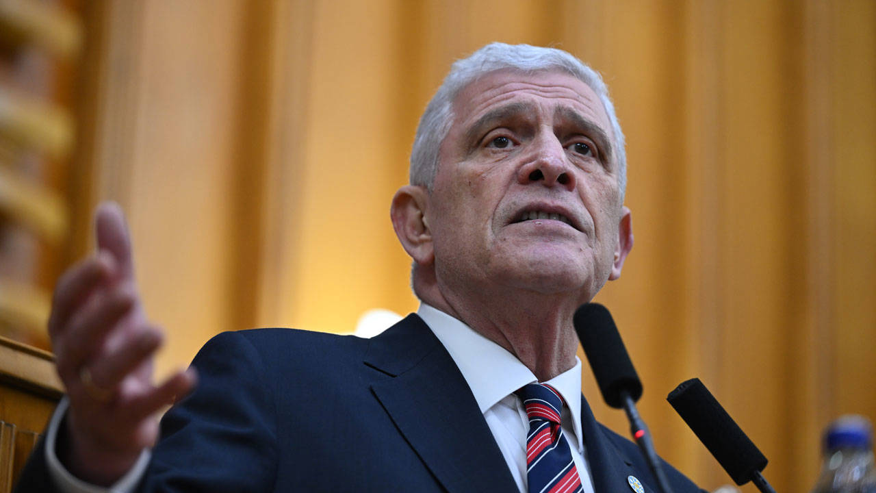 Dervişoğlu'ndan Bahçeli'nin açıklamalarına tepki: "Yaptığınız hatayı düzelterek alkış alamazsınız"