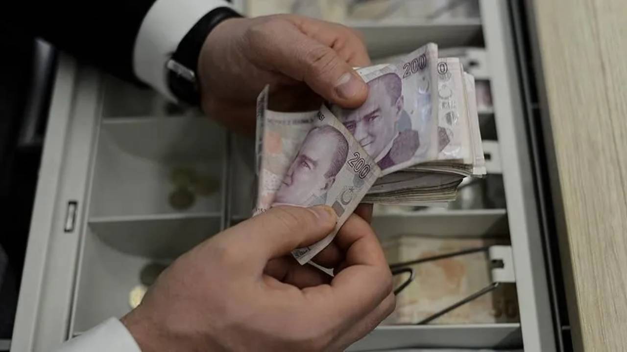 Meclis’e sunuldu: Emeklilere seyyanen zam teklifi