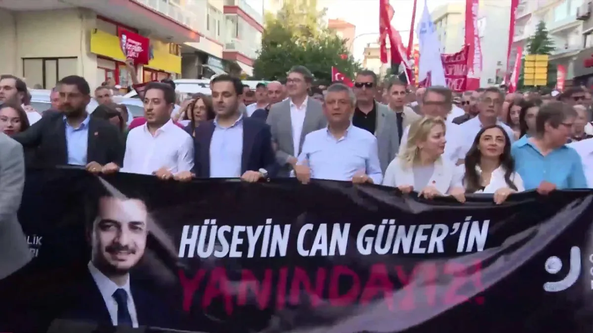 CHP Lideri Özel'den Hüseyin Can Güner'e destek yürüyüşü