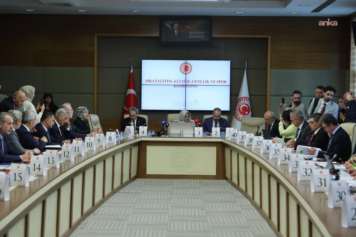 YÖK Başkanı Özvar'dan Şırnak Üniversitesi rektörü açıklaması: Siyasal tartışmalar olur da bir de insanların hakları var, şüpheniz varsa YÖK'e bekliyorum
