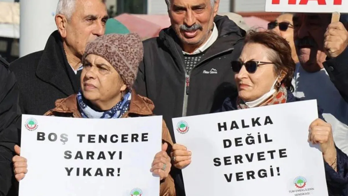 Emekli aylıklarında dibe doğru yarış!