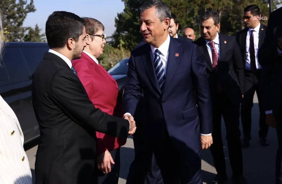 Özgür Özel’den Hüseyin Can Güner’e ziyaret
