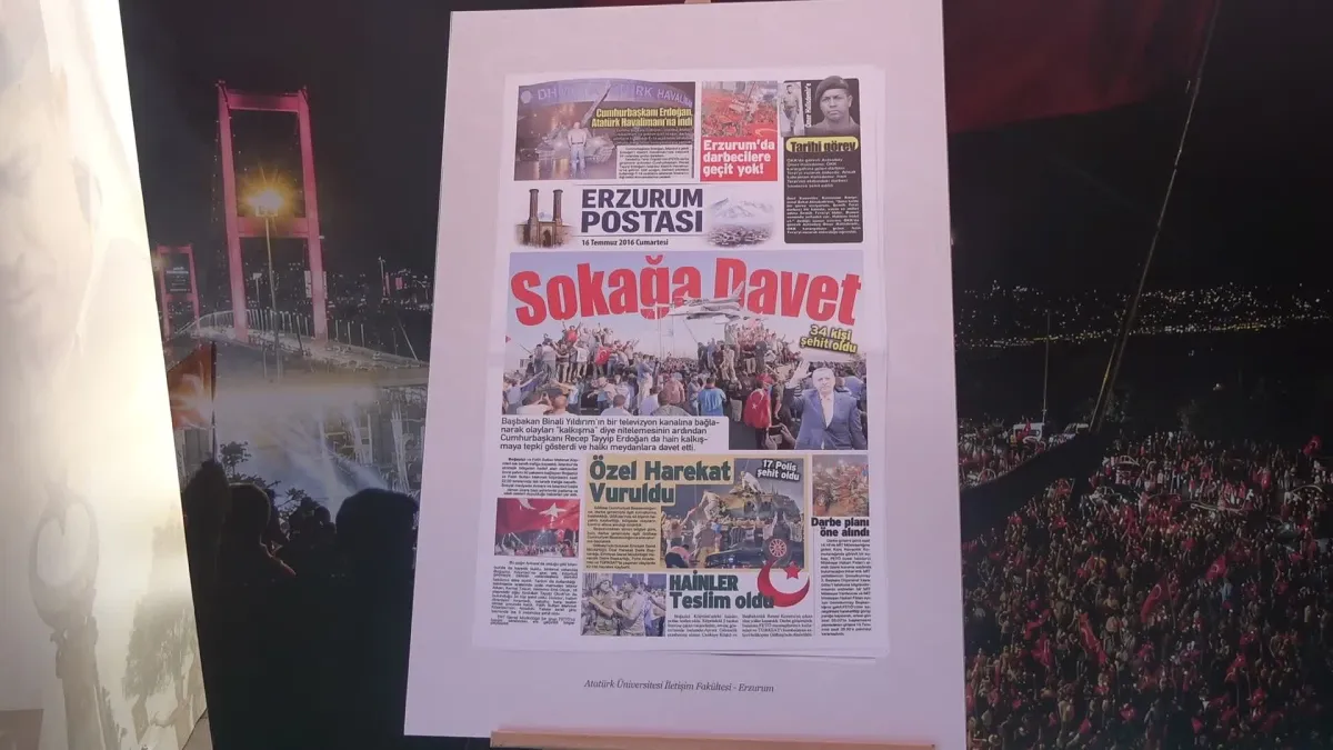 Gençlerin 15 Temmuz manşetleri Erzurum'da sergileniyor
