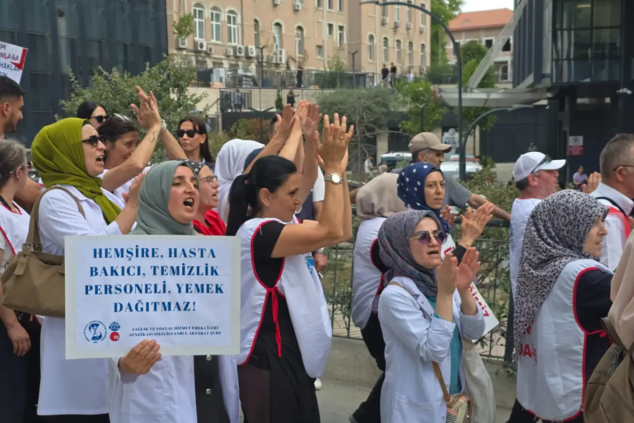 Çapa'nın görünmeyen emeği kapı önünde: Buraya sadece emeğimizi değil, gençliğimizi verdik