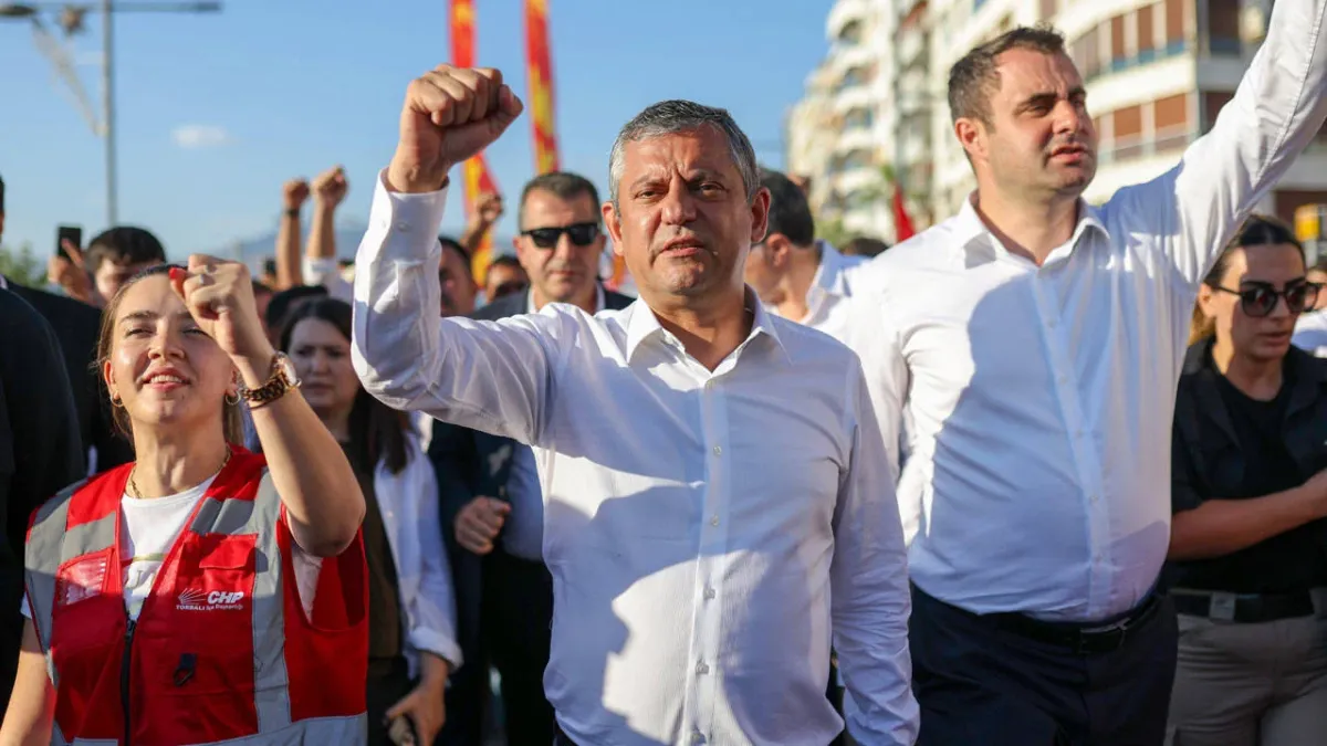 Özgür Özel'in yeni partisiyle ilgili detaylar netleşmeye başladı