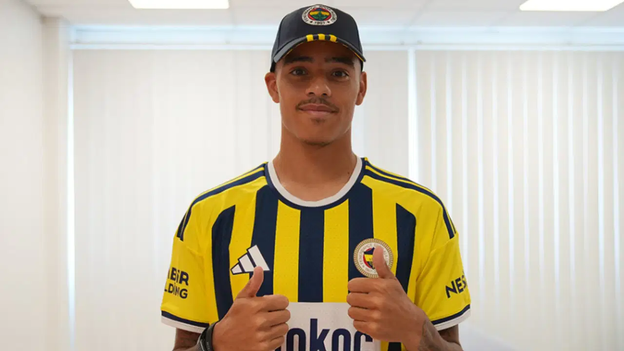 Mason Greenwood'dan İstanbul'da ilk açıklama: 'Fenerbahçe taraftarları çok büyük'
