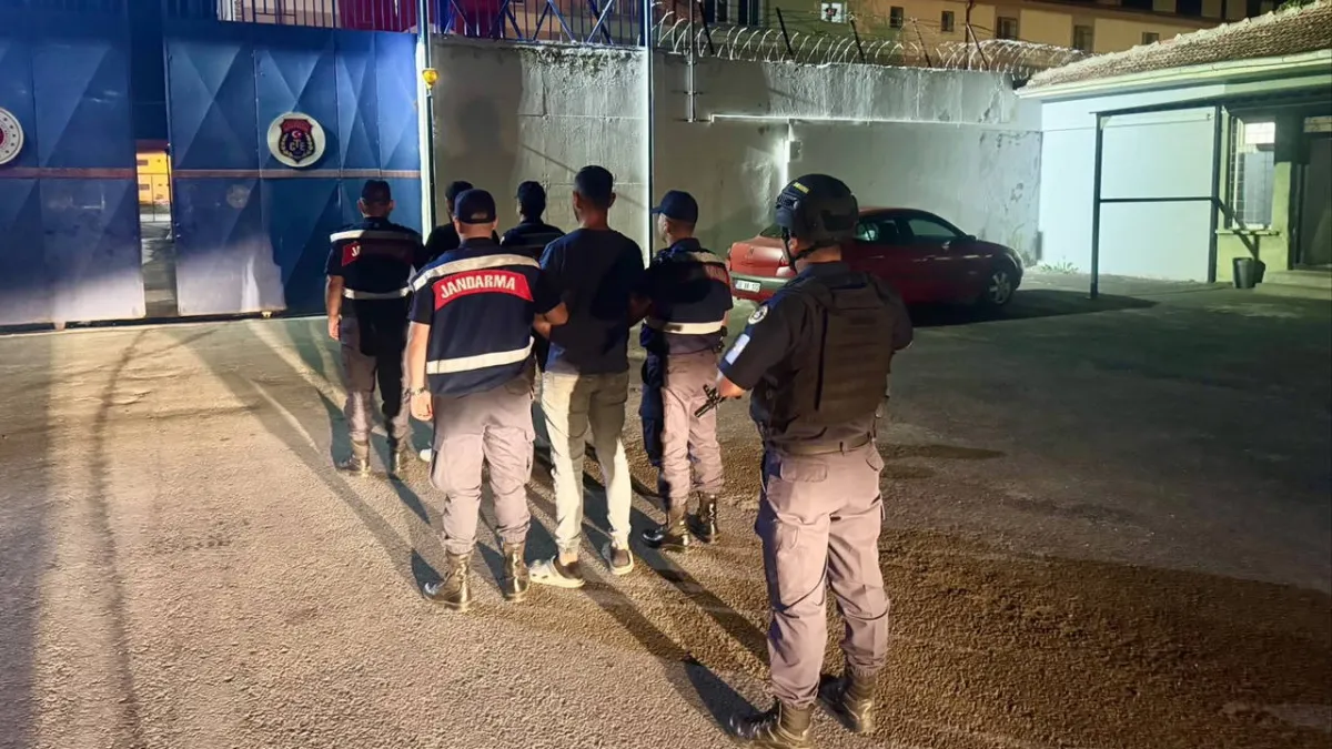 59 adet güneş paneli çalan 3 kişi tutuklandı