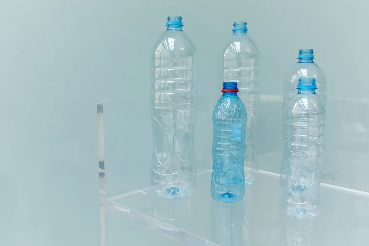 Plastik şişelerin sırrı: O halkalar aslında birer mühendislik harikası