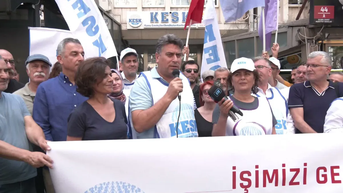 KESK'in KHK'lı üyeleri için başlattığı "Adalet Nöbeti" sonlandı... Koçak: "İktidarın geliştirmiş olduğu süreçti ama bedelini kamu emekçilerine ödettiler"