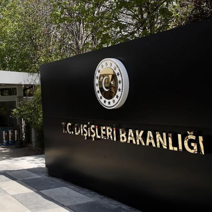 Dışişleri, Yunanistan'ın Türk azınlığına ait sekiz okulu kapatmasını kınadı
