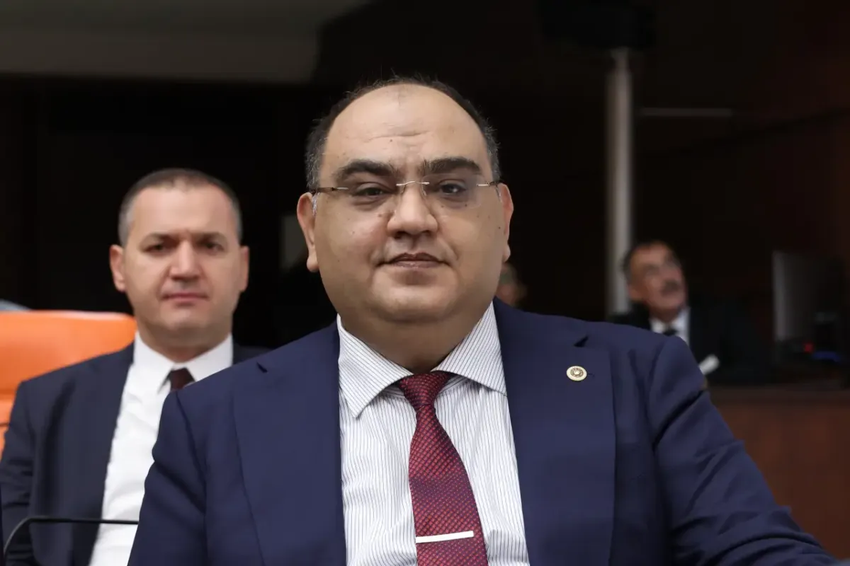 AKP'ye geçeceği iddia edilen İYİP'li vekilden Kavuncu'ya tepki: "Aynı partide bulunmam mümkün değil"