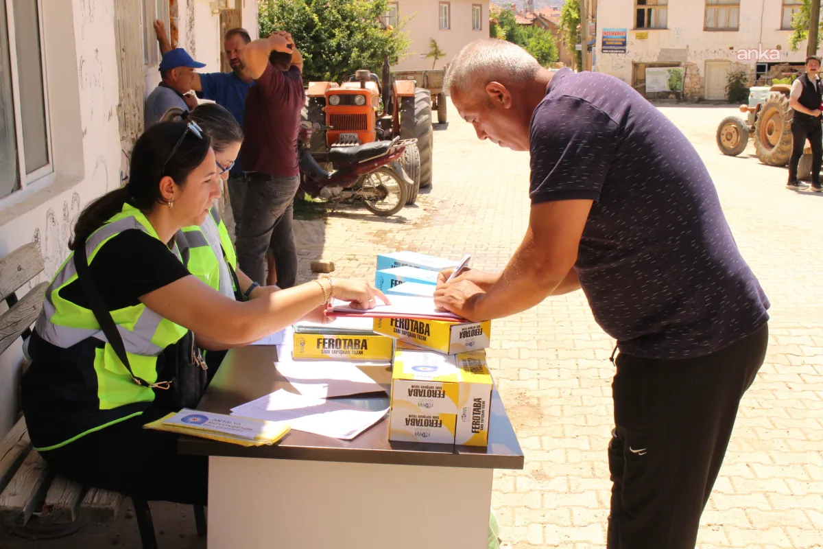 Antalya Büyükşehir Belediyesi’nden selden etkilenen Elmalılı üreticilere destek