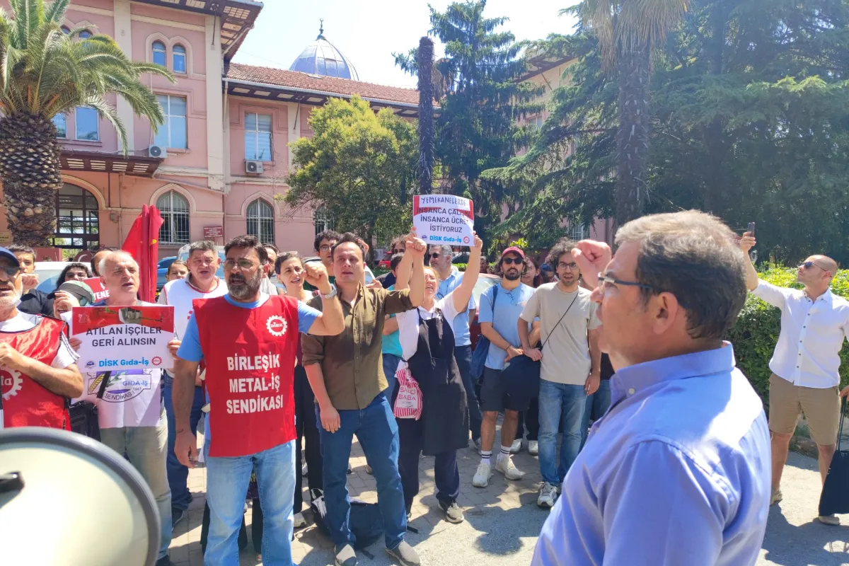 Çapa’da yemekhane işçilerinin direnişi 11. gününde: Kamuda yevmiyeci çalıştırılıyor, üniversite sorumluluktan kaçamaz
