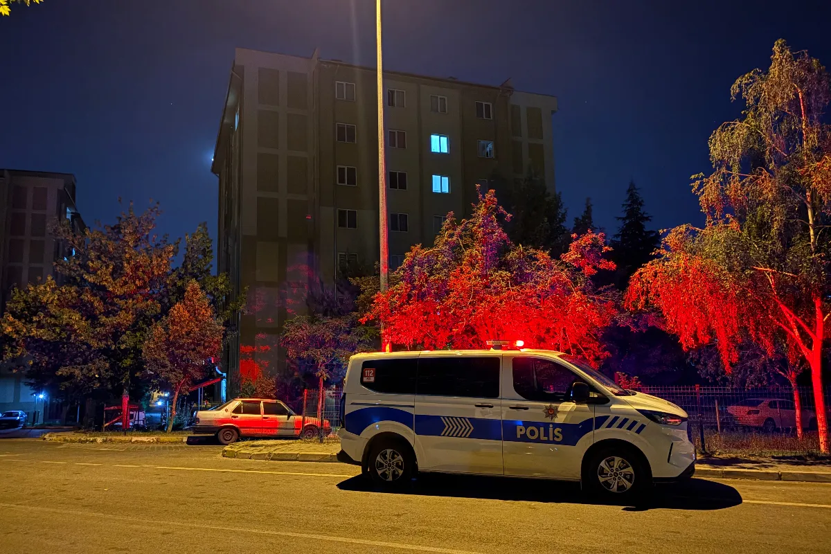 Kayseri'de 3 yaşındaki çocuk 3'üncü katın penceresinden düşerek ağır yaralandı