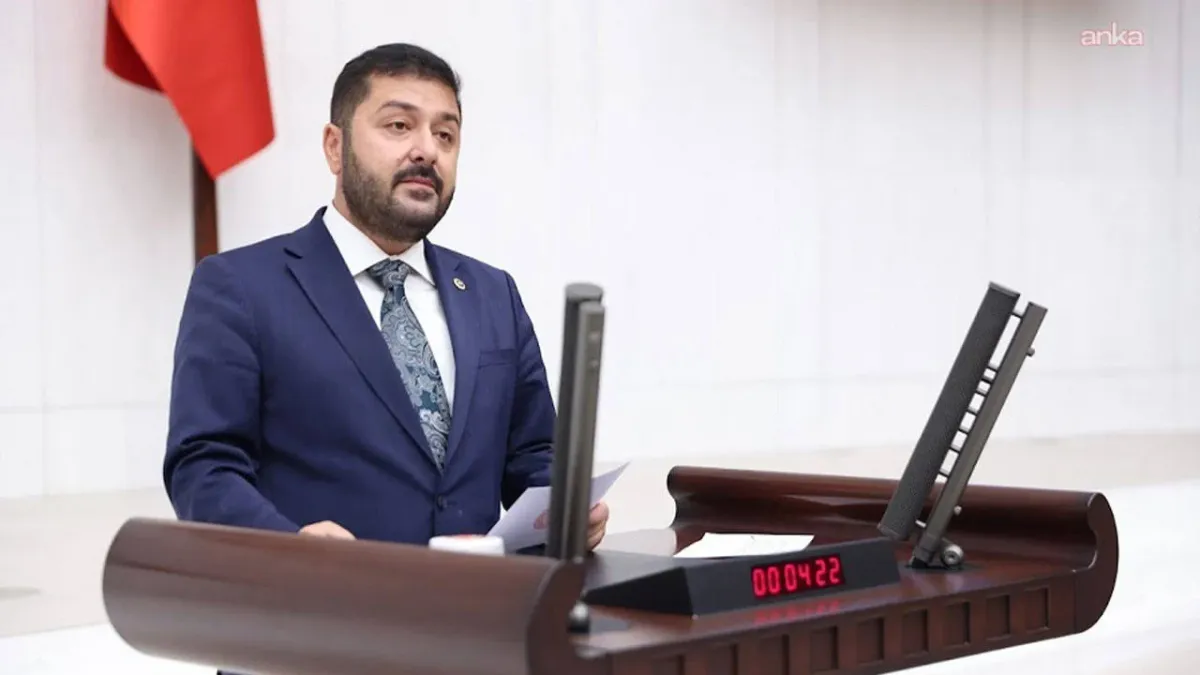 CHP'li Yazgan: Kamu görevlileri, CHP’li belediye başkanlarına ‘AKP’ye geçin’ baskısı yapıyor