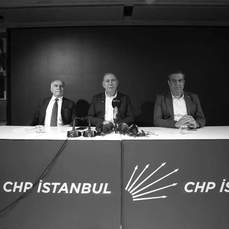 CHP, İstanbul'da yedi ilçe başkanını görevden aldı