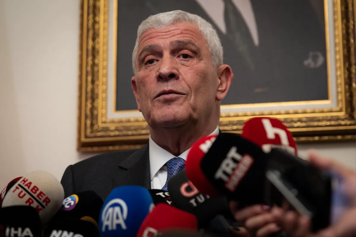 Kurtulmuş’tan Dervişoğlu’na “çerçeve yasa” ziyareti | Dervişoğlu: “Bazı gerçekler bizden saklanıyor”