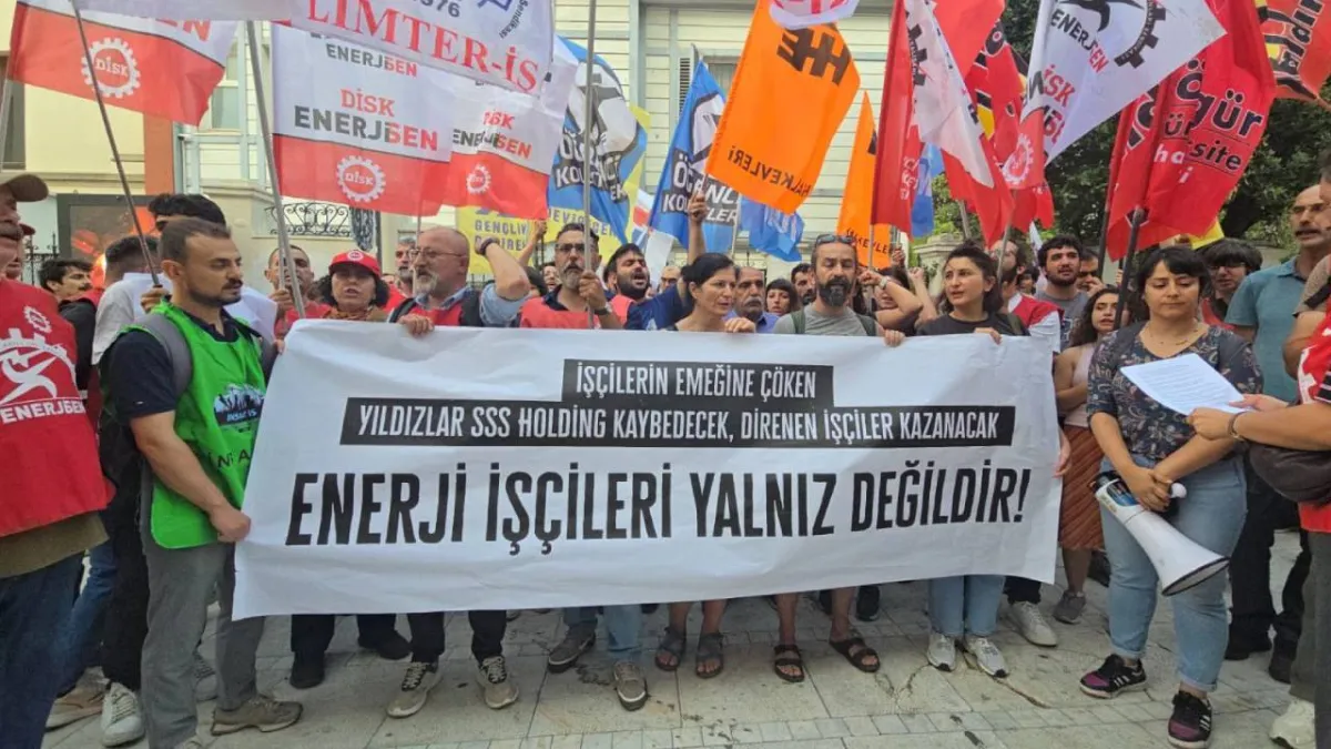 Kadıköy'de Yıldızlar Holding işçilerine müdahaleye tepki: Patrona cezasızlık, maaşını isteyen işçiye barikat