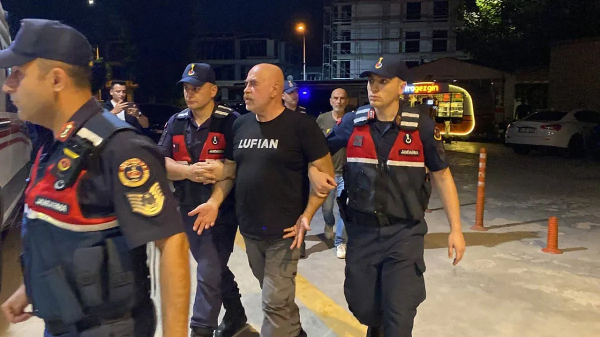 Bursa'da uyuşturucu operasyonu: Yönetmen Ezel Akay ve kardeşi gözaltına alındı