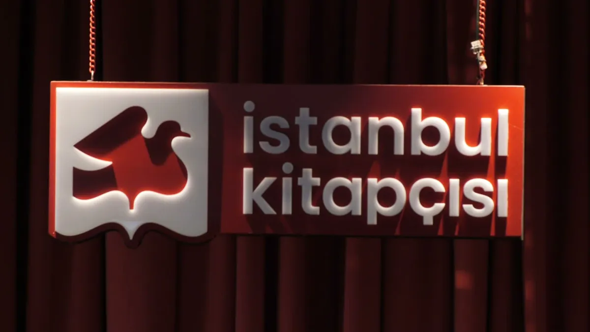 Kadıköy'de “Terasta Caz” rüzgarı... Ajda Ahu Giray ve Ricardo Moyano Duo, İstanbullulara unutulmaz bir akşam yaşattı