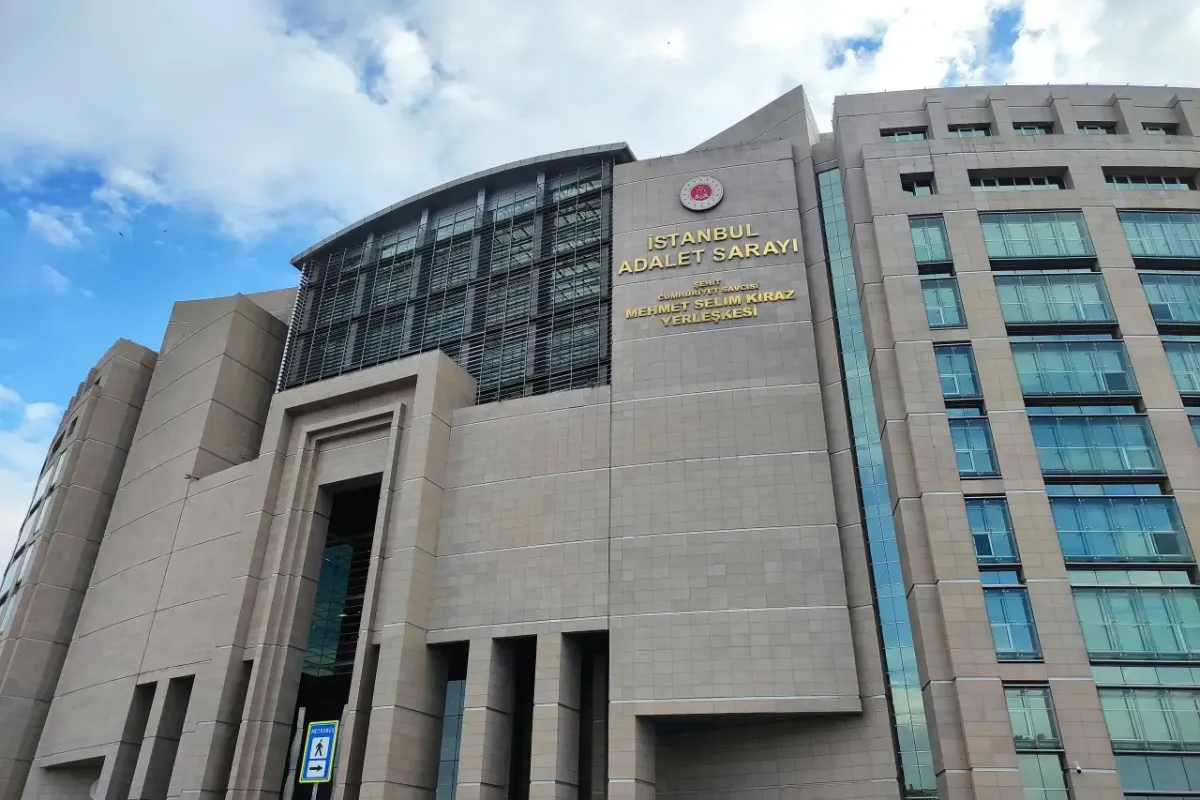 İzmit Belediyesi operasyonu: Fatma Kaplan Hürriyet dahil 30 kişi adliyeye sevk edildi