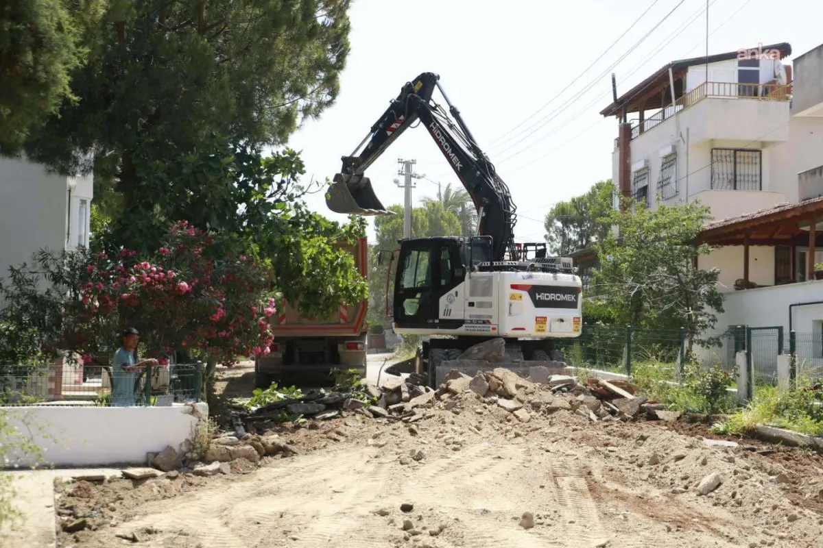 Burhaniye Belediyesi Fen İşleri Müdürlüğü'nden yoğun mesai