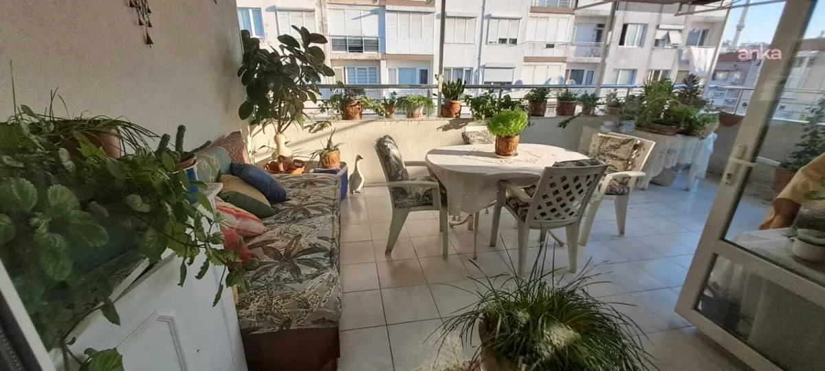 Karabağlar'ı güzelleştiren balkonlar ödüllendirildi