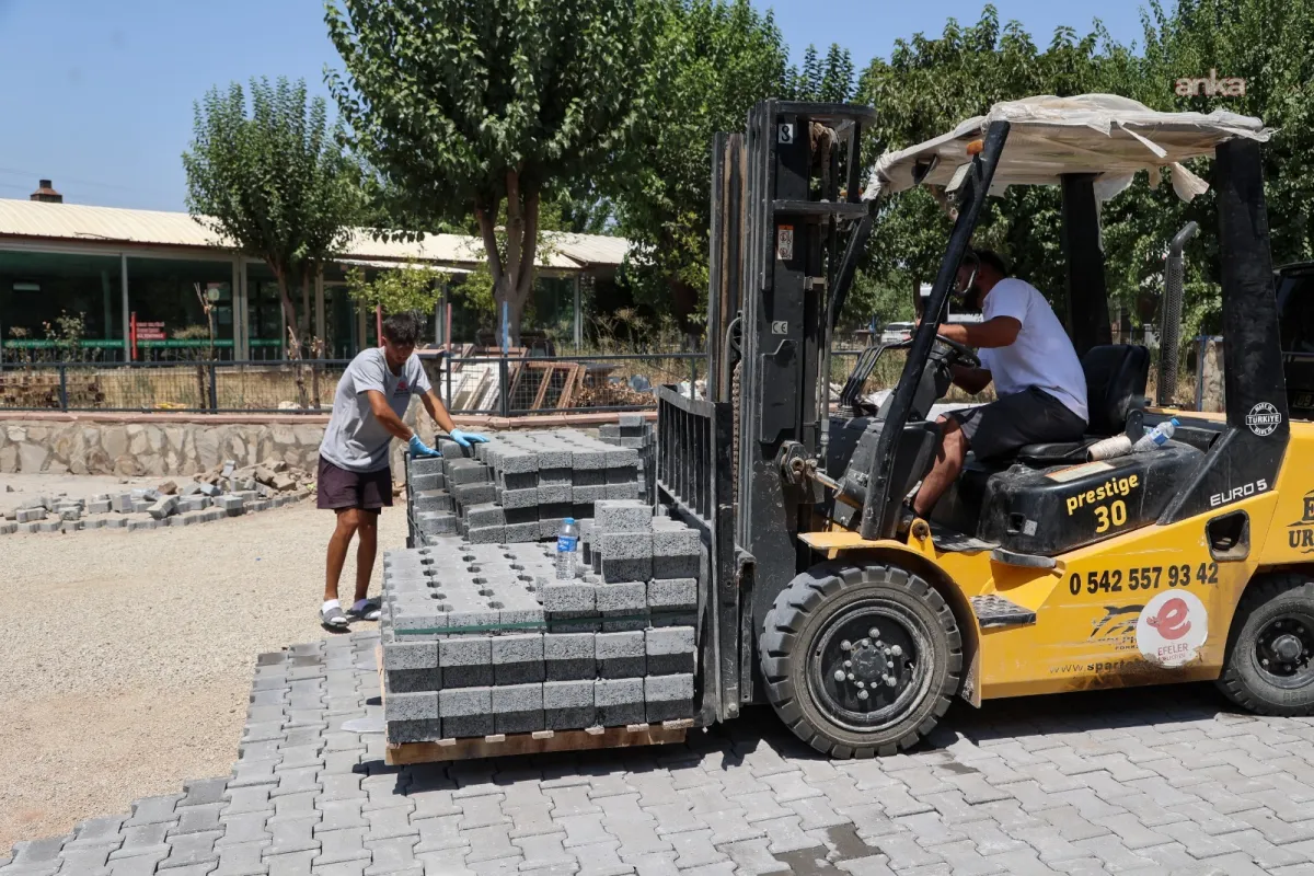 Efeler Belediyesi'nden Şehir Hastanesi yolunda yenileme çalışması