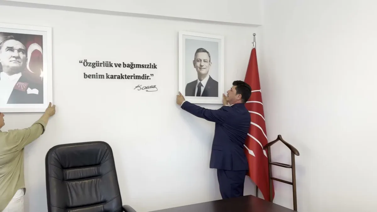 Muğla İl başkanlığı görevinden alınan Nail Kızıl ve yönetimi CHP il binasını boşalttı
