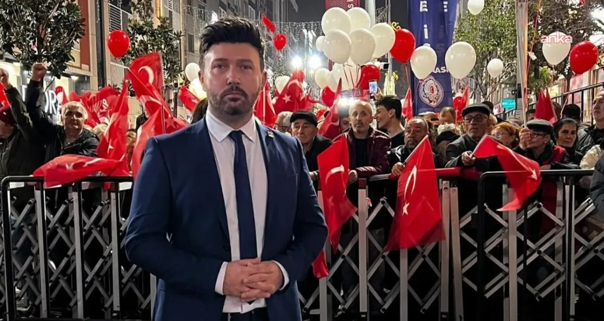 CHP Hollanda Birliği'nden toplu istifa: "Mücadelemizi Özgür Özel ile sürdüreceğiz"