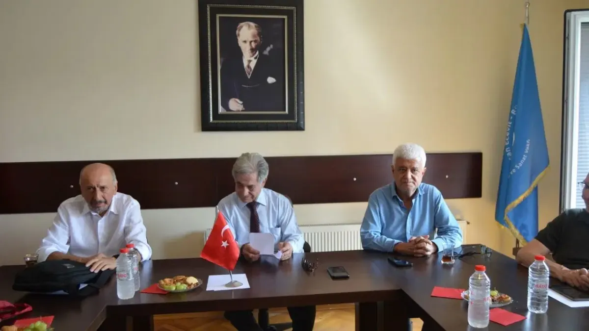 Kıbrıs gazisi Dr. Ahmet Zeki Bulunç’tan Ada için uyarı: 'Koşulsuz müzakere idam sehpası olur’