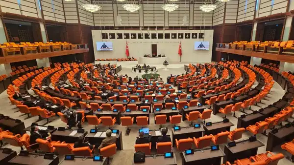 'KKTC' önergesi AKP ve MHP'ye takıldı
