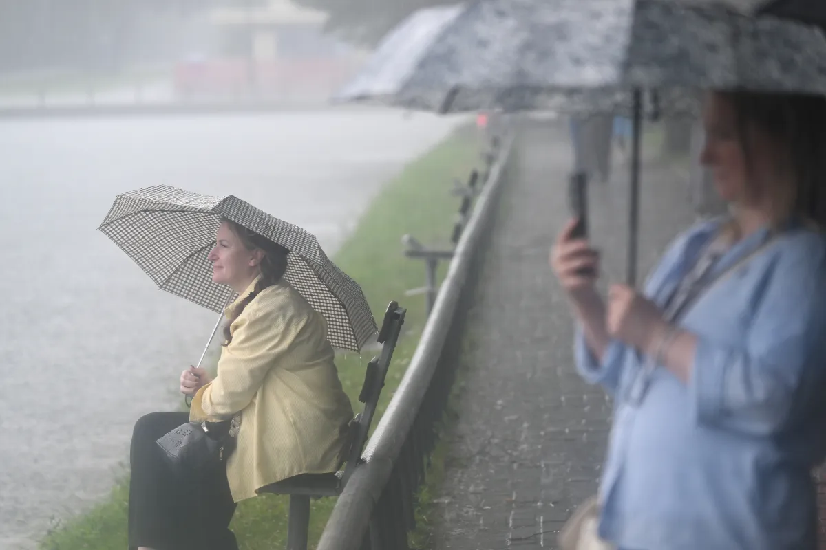Sıcaklıklar düşüyor, yağış geliyor: Meteoroloji birçok il için sağanak ve kuvvetli rüzgar uyarısı yaptı (24.07.2026)