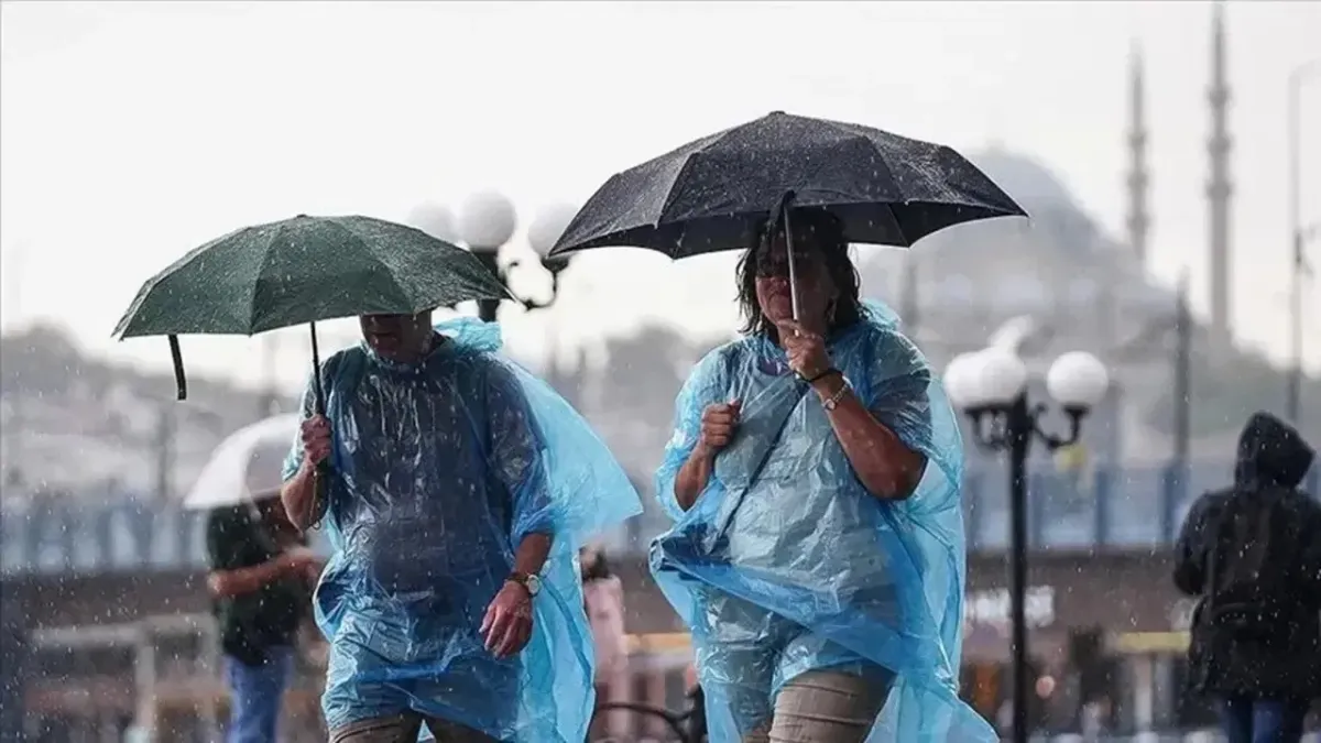 Meteoroloji'den peş peşe sağanak uyarısı: Listede İstanbul da var!