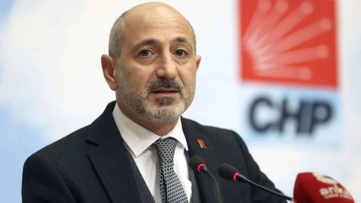 CHP'li Öztunç, Bakan Tekin'e TÜGVA'nın devlet okullarındaki faaliyetlerini sordu