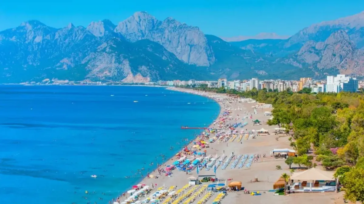 24 Temmuz deniz suyu sıcaklıkları: Antalya, İzmir, Muğla, İstanbul kaç derece?