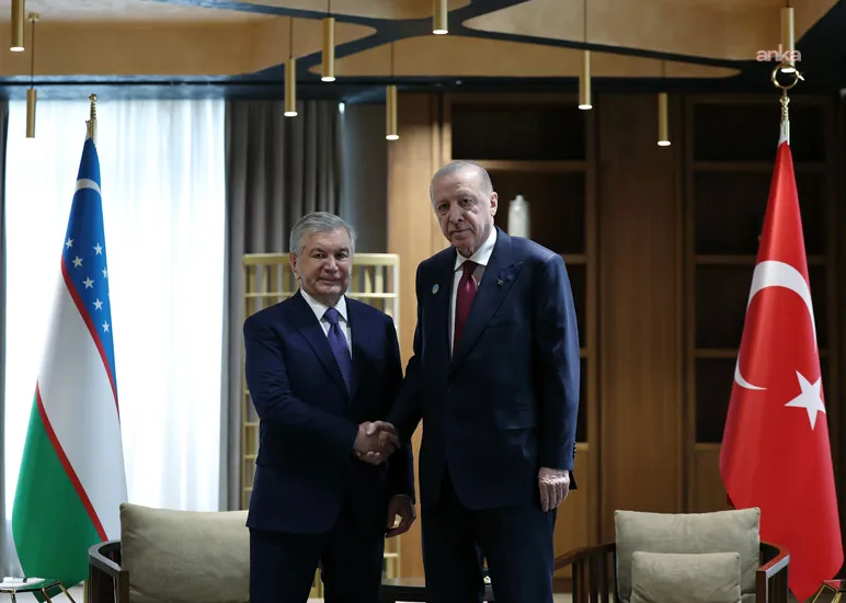 Cumhurbaşkanı Erdoğan, Özbekistanlı mevkidaşıyla görüştü