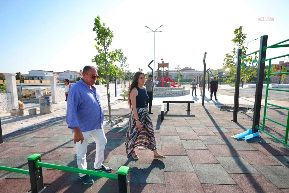 Çeşme Belediye Başkanı Lâl Denizli, park ve bahçelerdeki çalışmaları yerinde inceledi