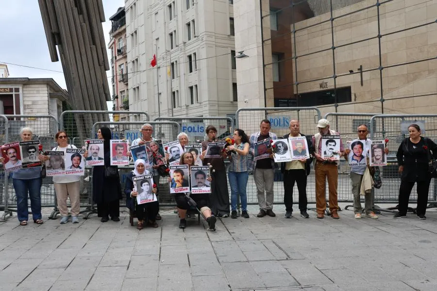 Cumartesi Anneleri'nin 1113'üncü hafta eylemi: Cezasızlık politikasına dikkat çekildi