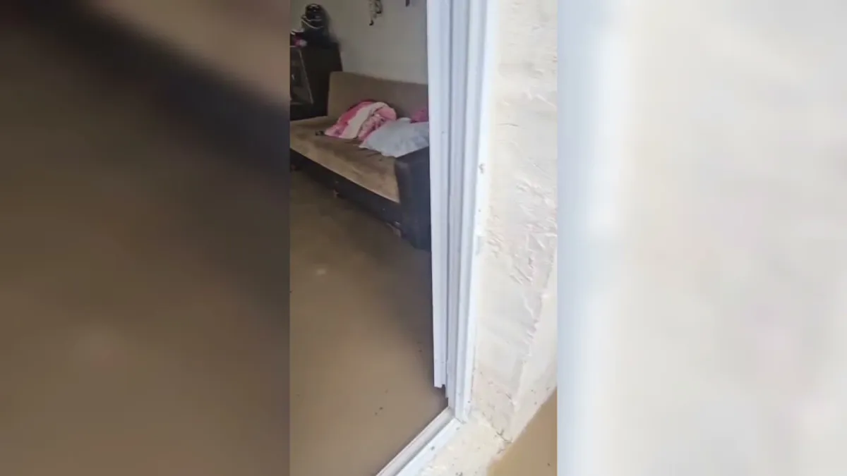 Osmaniye'de evini su basan Elif Akıncı: 10 kişi suyun içinde kaldık